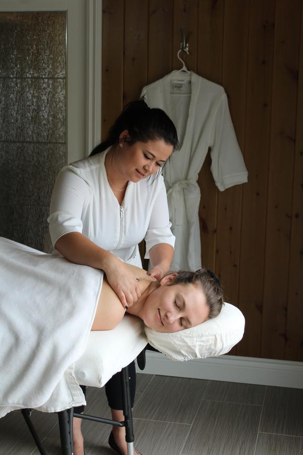 Sportsman'S Inn Resort & Marina Killarney Exteriör bild