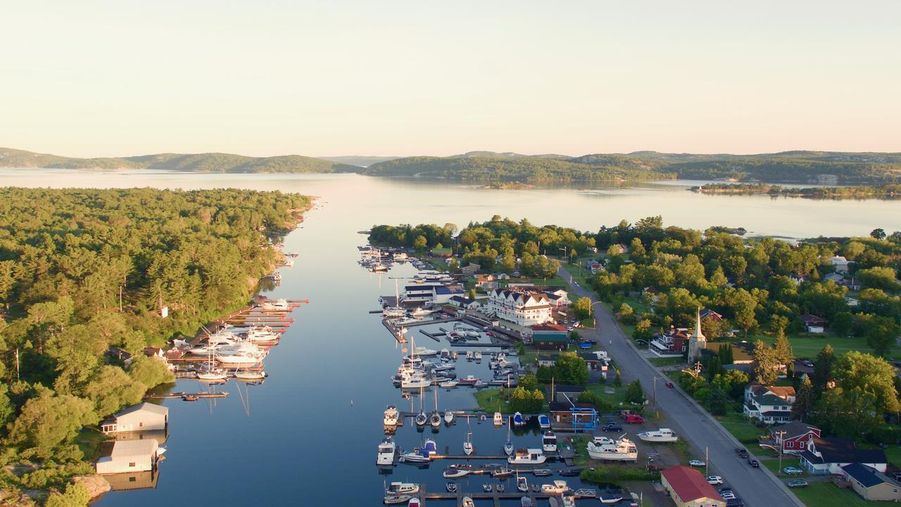 Sportsman'S Inn Resort & Marina Killarney Exteriör bild